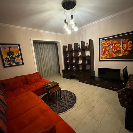 Toptani Center Apartment Tirana Bagian luar foto