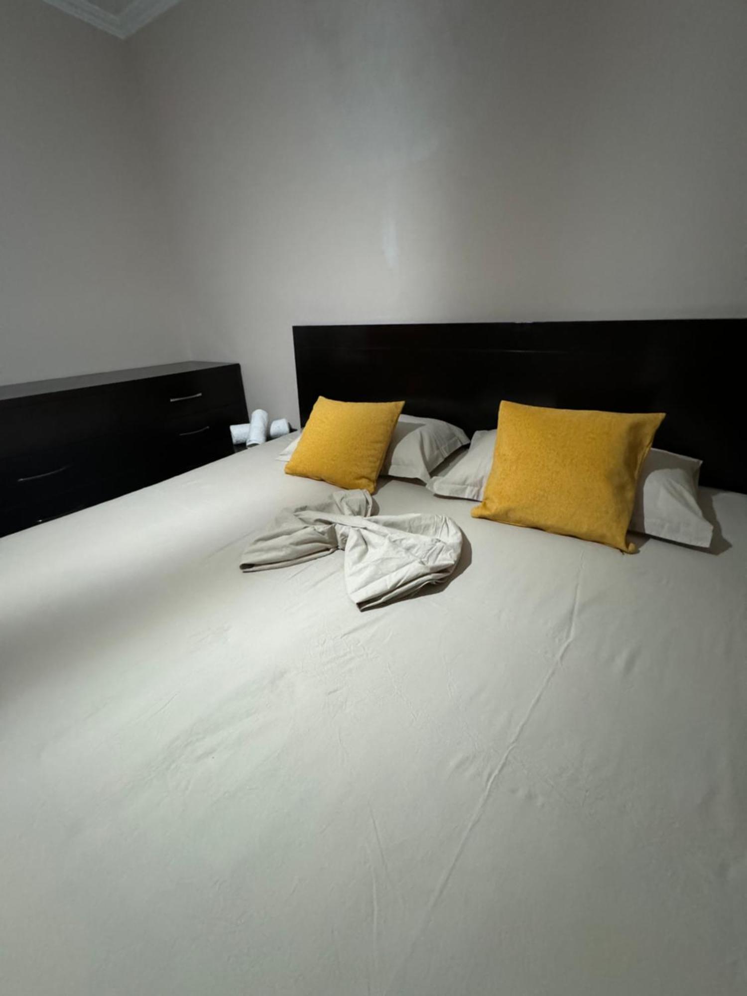 Toptani Center Apartment Tirana Bagian luar foto