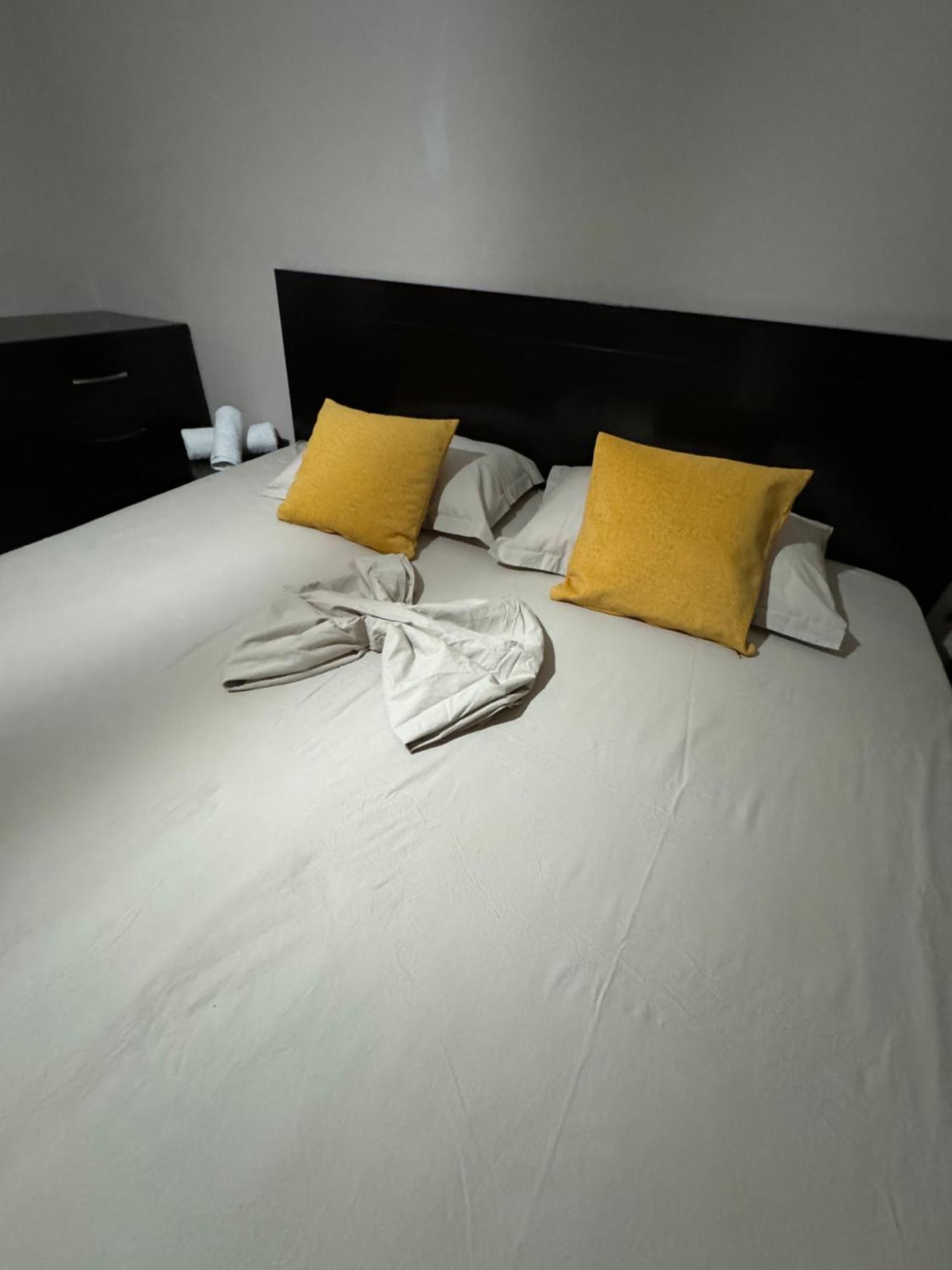 Toptani Center Apartment Tirana Bagian luar foto